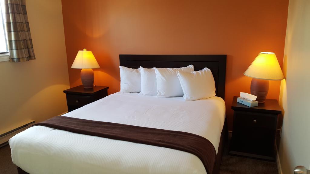 North Pointe Inn And Suites Kelowna Exteriér fotografie